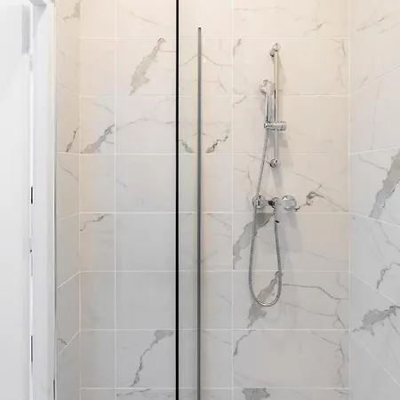 Jacuzzi Sauna Privatif Διαμέρισμα